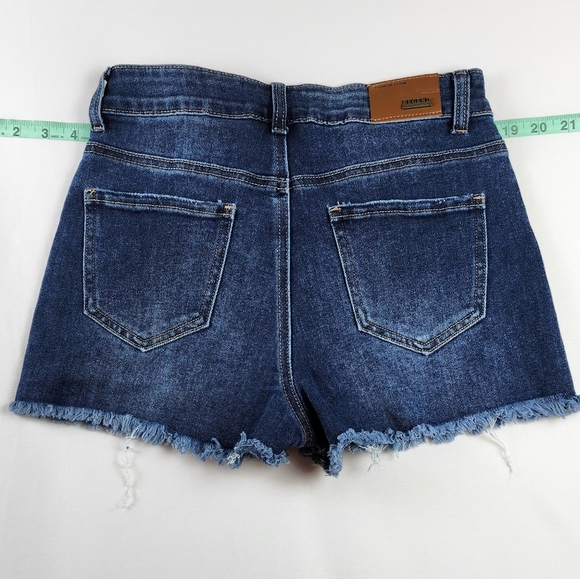 Women's  Legend Denim Jean Cutoffs Sz M NWT - Picture 2 of 6
